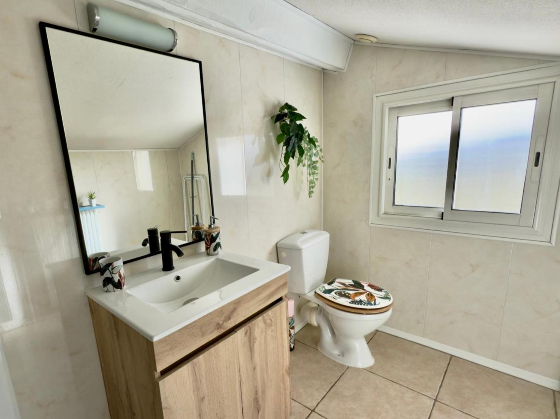 Maison Des Chenes 64 - Independant Apartment With Terrasse บูโก ภายนอก รูปภาพ